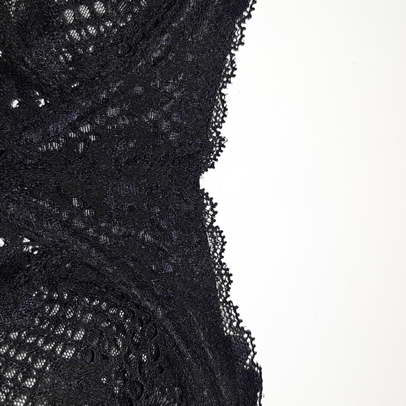 Black Bra - Picture 7 of 7